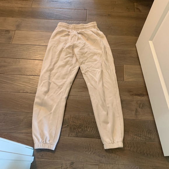 Beige garage joggers - Picture 2 of 3
